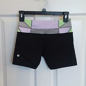 LuluLemon Groove short